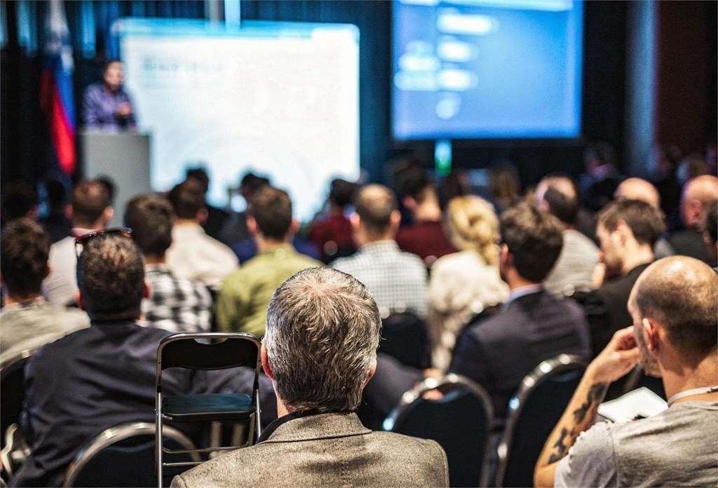 7 ventajas de contratar una empresa de autocares para tu congreso