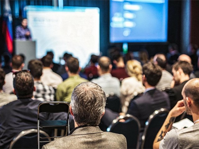 7 ventajas de contratar una empresa de autocares para tu congreso