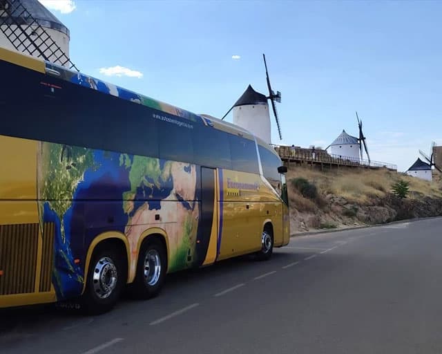 Transporte de viajeros con conductor en Pontevedra