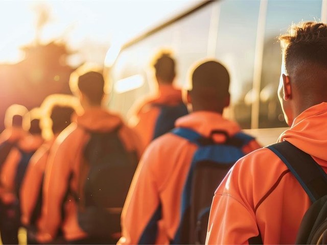 Nuestros autobuses son la mejor opción para el traslado de equipos deportivos