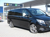 ¿Qué pasa si mi vuelo se retrasa y tengo transfer contratado?